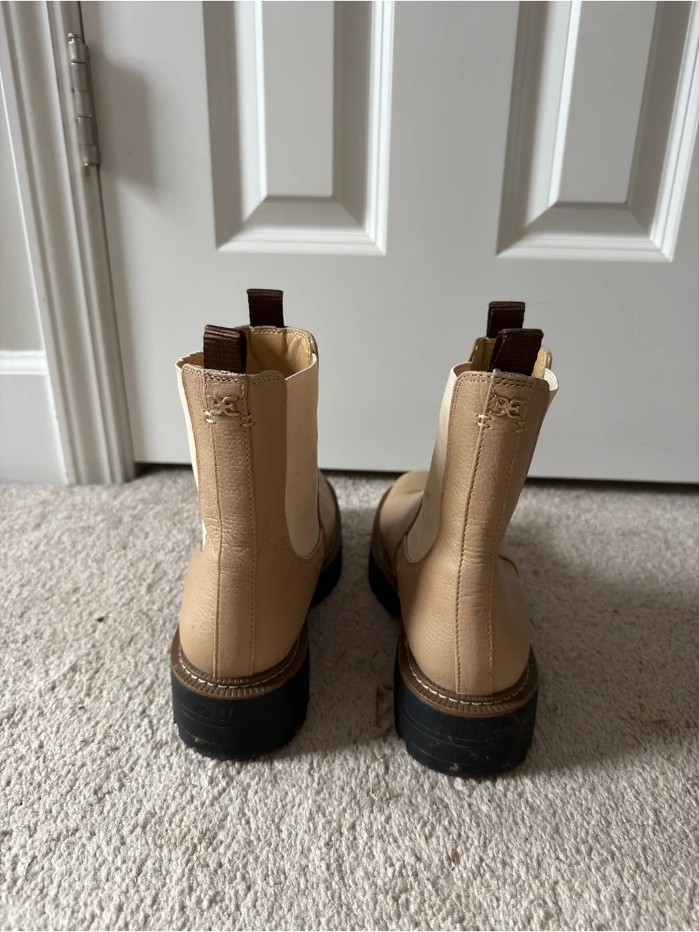 Sam Edelman Laguna Chelsea Boot - Sesame